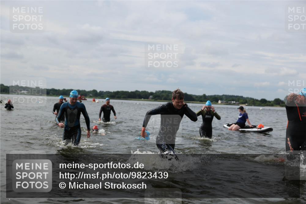 21.06.2026 - Viking Triathlon Michael Strokosch http://msf.ph/oto/9823439 21.06.2026 10:40:30 Schwimmen 34, 150, 195, 227, 301, 312, 330, 355, 387, 456, 461, 616, 667 meine-sportfotos.de