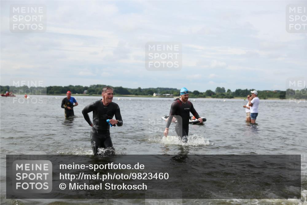 21.06.2026 - Viking Triathlon Michael Strokosch http://msf.ph/oto/9823460 21.06.2026 10:40:38 Schwimmen 227, 330, 355, 387, 456, 461, 616, 636, 667 meine-sportfotos.de