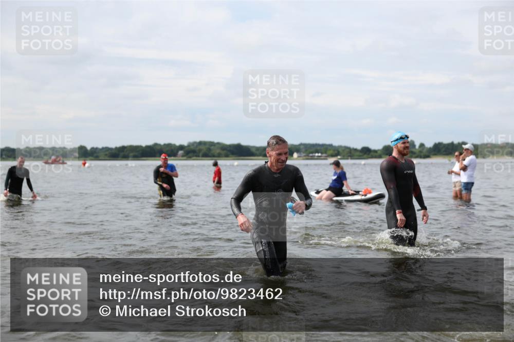 21.06.2026 - Viking Triathlon Michael Strokosch http://msf.ph/oto/9823462 21.06.2026 10:40:39 Schwimmen 227, 330, 355, 387, 456, 461, 616, 636, 667 meine-sportfotos.de