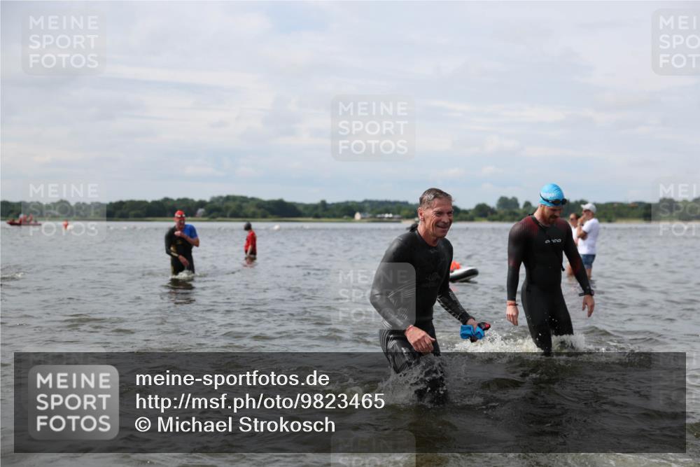 21.06.2026 - Viking Triathlon Michael Strokosch http://msf.ph/oto/9823465 21.06.2026 10:40:39 Schwimmen 227, 330, 355, 387, 456, 461, 616, 636, 667 meine-sportfotos.de