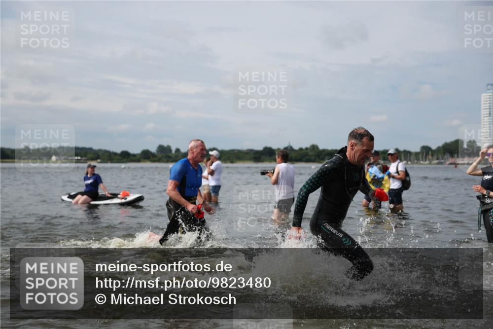 21.06.2026 - Viking Triathlon Michael Strokosch http://msf.ph/oto/9823480 21.06.2026 10:40:48 Schwimmen 132, 330, 387, 636, 667 meine-sportfotos.de