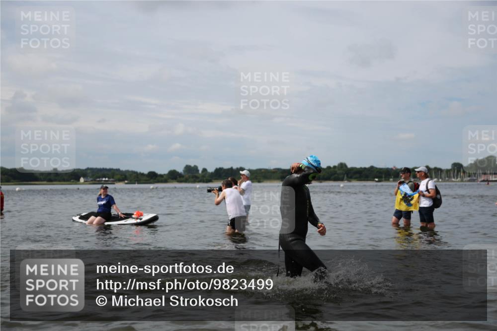 21.06.2026 - Viking Triathlon Michael Strokosch http://msf.ph/oto/9823499 21.06.2026 10:41:02 Schwimmen 95, 132, 179, 356 meine-sportfotos.de
