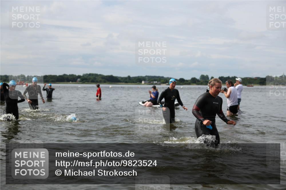 21.06.2026 - Viking Triathlon Michael Strokosch http://msf.ph/oto/9823524 21.06.2026 10:41:16 Schwimmen 95, 96, 165, 179, 262, 327, 356, 429, 578 meine-sportfotos.de