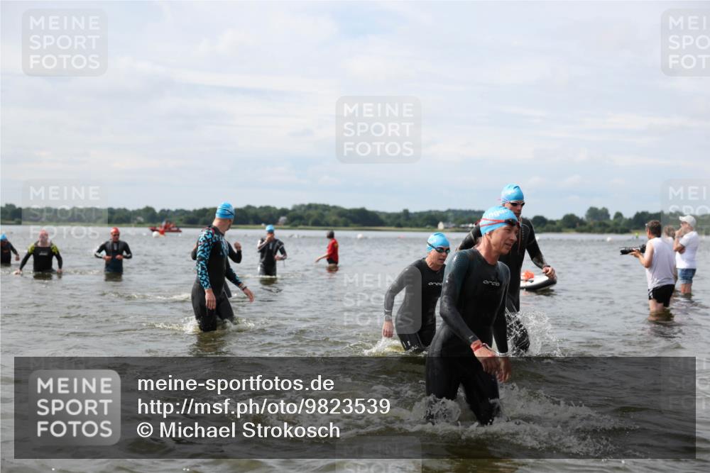 21.06.2026 - Viking Triathlon Michael Strokosch http://msf.ph/oto/9823539 21.06.2026 10:41:21 Schwimmen 96, 143, 165, 179, 262, 327, 429, 578, 608, 655 meine-sportfotos.de