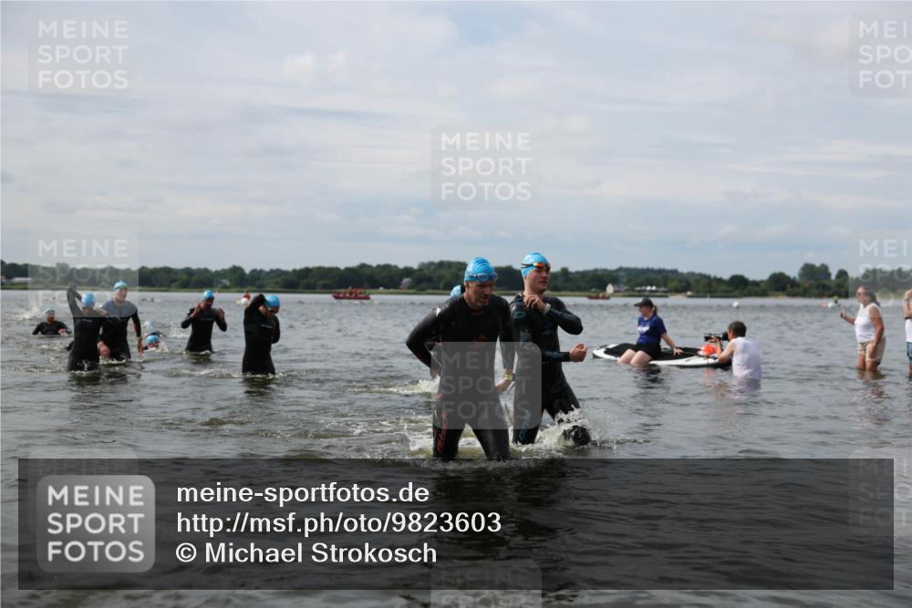 21.06.2026 - Viking Triathlon Michael Strokosch http://msf.ph/oto/9823603 21.06.2026 10:41:57 Schwimmen 44, 63, 86, 94, 134, 188, 193, 266, 399, 438, 492, 552 meine-sportfotos.de