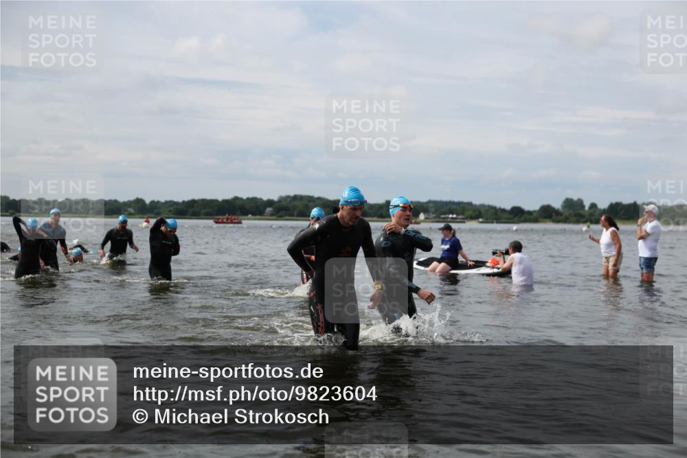 21.06.2026 - Viking Triathlon Michael Strokosch http://msf.ph/oto/9823604 21.06.2026 10:41:57 Schwimmen 44, 63, 86, 94, 134, 188, 193, 266, 399, 438, 492, 552 meine-sportfotos.de