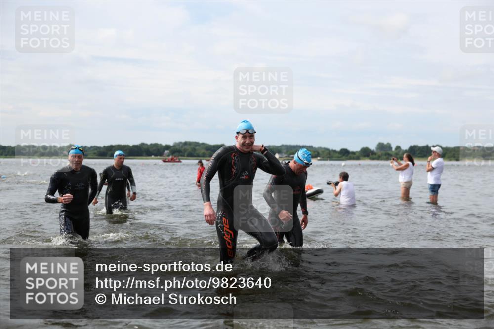 21.06.2026 - Viking Triathlon Michael Strokosch http://msf.ph/oto/9823640 21.06.2026 10:42:09 Schwimmen 45, 72, 86, 94, 134, 188, 193, 266, 279, 296, 348, 399, 492, 516 meine-sportfotos.de