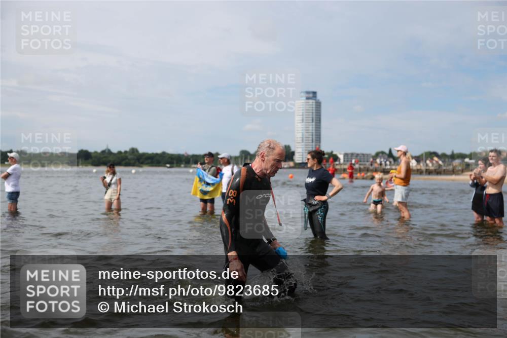 21.06.2026 - Viking Triathlon Michael Strokosch http://msf.ph/oto/9823685 21.06.2026 10:42:34 Schwimmen 41, 166, 175, 177, 213, 268, 348, 384, 393, 436 meine-sportfotos.de