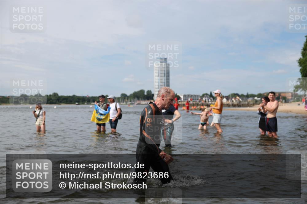 21.06.2026 - Viking Triathlon Michael Strokosch http://msf.ph/oto/9823686 21.06.2026 10:42:34 Schwimmen 41, 166, 175, 177, 213, 268, 348, 384, 393, 436 meine-sportfotos.de