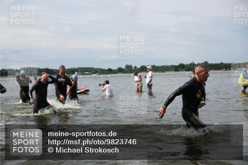 21.06.2026 - Viking Triathlon Michael Strokosch http://msf.ph/oto/9823746 21.06.2026 10:43:05 Schwimmen 69, 88, 153, 251, 259, 286, 473, 482, 489, 505, 511, 528, 533, 619, 645 meine-sportfotos.de