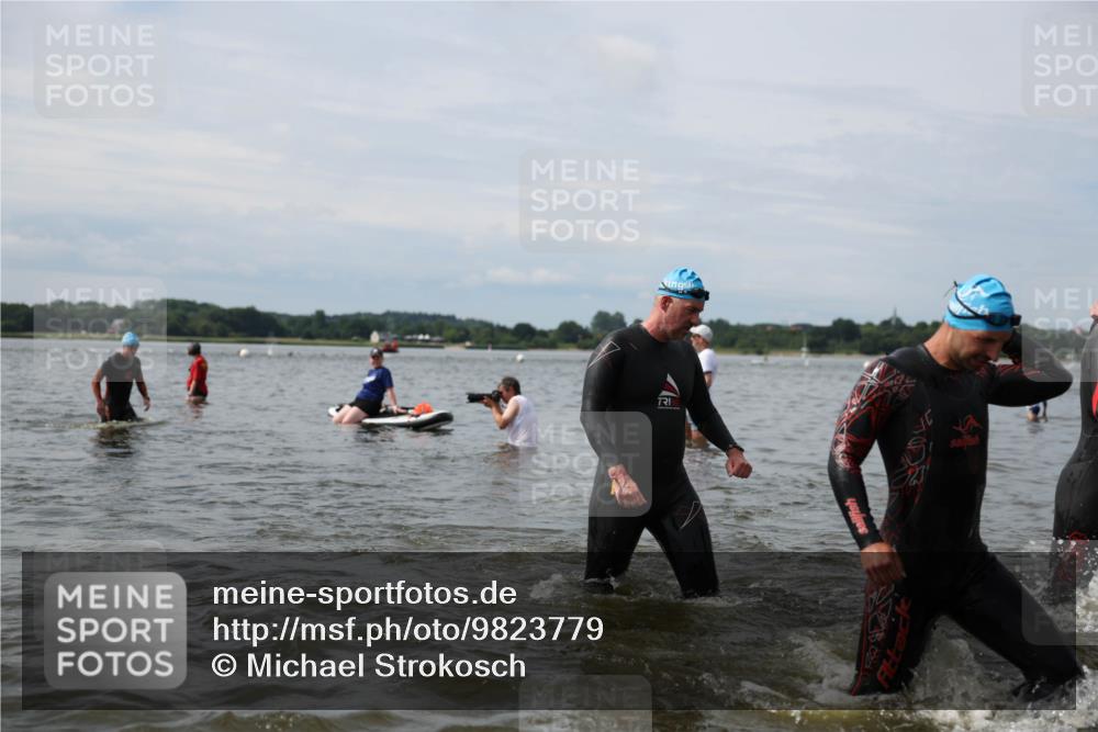 21.06.2026 - Viking Triathlon Michael Strokosch http://msf.ph/oto/9823779 21.06.2026 10:43:20 Schwimmen 69, 93, 251, 287, 351, 459, 470, 473, 511, 521, 528, 533, 618, 645 meine-sportfotos.de