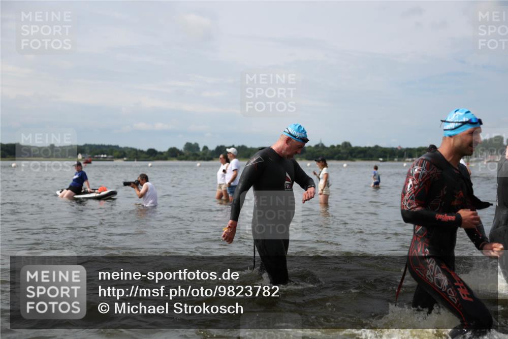 21.06.2026 - Viking Triathlon Michael Strokosch http://msf.ph/oto/9823782 21.06.2026 10:43:20 Schwimmen 69, 93, 251, 287, 351, 459, 470, 473, 511, 521, 528, 533, 618, 645 meine-sportfotos.de