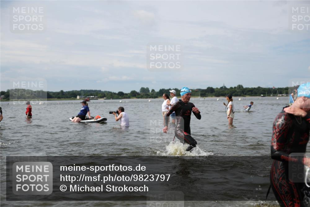 21.06.2026 - Viking Triathlon Michael Strokosch http://msf.ph/oto/9823797 21.06.2026 10:43:32 Schwimmen 93, 163, 230, 231, 234, 248, 351, 459, 470, 521, 618, 663 meine-sportfotos.de