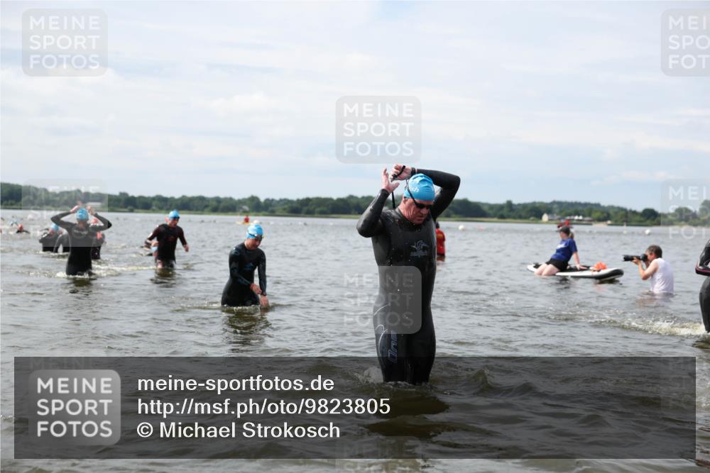 21.06.2026 - Viking Triathlon Michael Strokosch http://msf.ph/oto/9823805 21.06.2026 10:43:36 Schwimmen 93, 163, 220, 230, 231, 234, 248, 351, 459, 470, 521, 614, 618, 663 meine-sportfotos.de