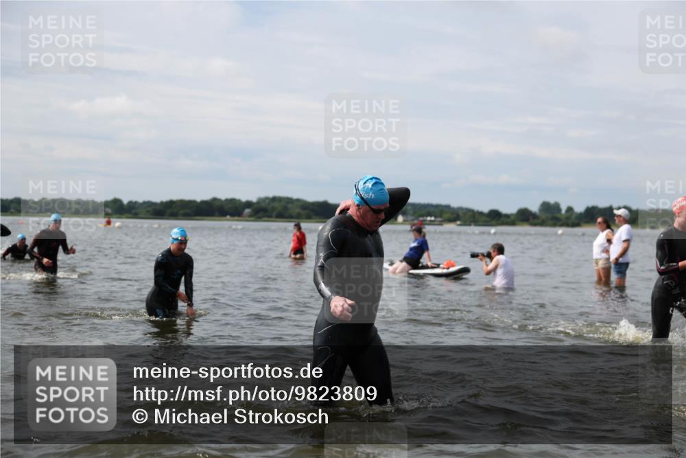21.06.2026 - Viking Triathlon Michael Strokosch http://msf.ph/oto/9823809 21.06.2026 10:43:37 Schwimmen 93, 163, 220, 230, 231, 234, 248, 351, 459, 470, 550, 614, 618, 663 meine-sportfotos.de