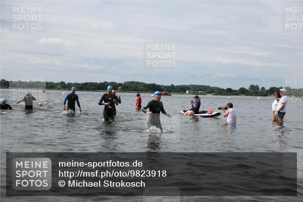 21.06.2026 - Viking Triathlon Michael Strokosch http://msf.ph/oto/9823918 21.06.2026 10:44:42 Schwimmen 33, 276, 329, 350, 377, 531, 590, 658 meine-sportfotos.de