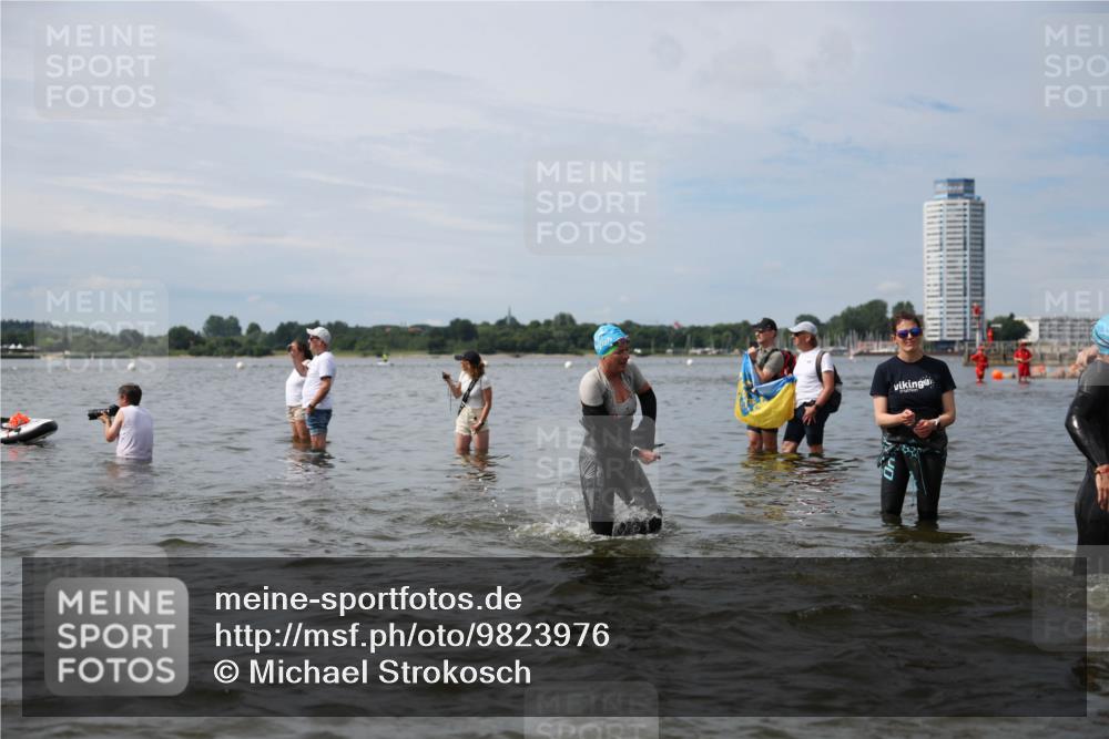 21.06.2026 - Viking Triathlon Michael Strokosch http://msf.ph/oto/9823976 21.06.2026 10:45:12 Schwimmen 36, 37, 48, 85, 105, 147, 151, 158, 258, 273, 274, 302, 310, 326, 345, 354, 366, 369, 445, 577, 635 meine-sportfotos.de