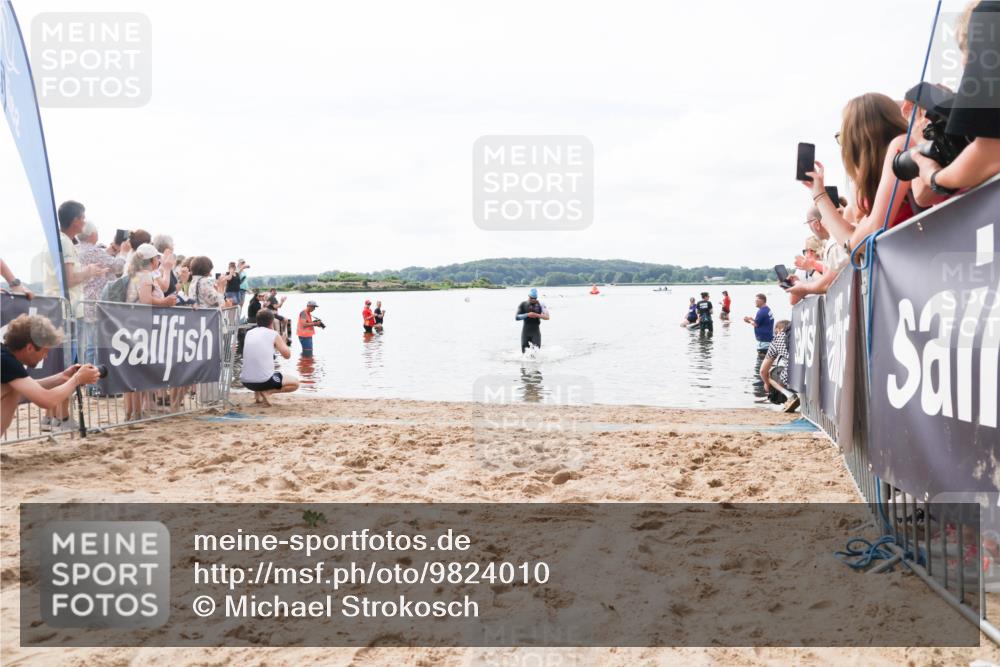 21.06.2026 - Viking Triathlon Michael Strokosch http://msf.ph/oto/9824010 21.06.2026 10:24:31 Schwimmen 517 meine-sportfotos.de