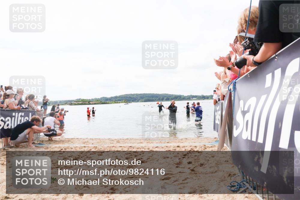 21.06.2026 - Viking Triathlon Michael Strokosch http://msf.ph/oto/9824116 21.06.2026 10:25:43 Schwimmen 4, 10 meine-sportfotos.de