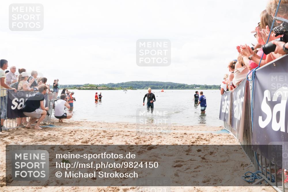 21.06.2026 - Viking Triathlon Michael Strokosch http://msf.ph/oto/9824150 21.06.2026 10:25:55 Schwimmen 8, 10 meine-sportfotos.de