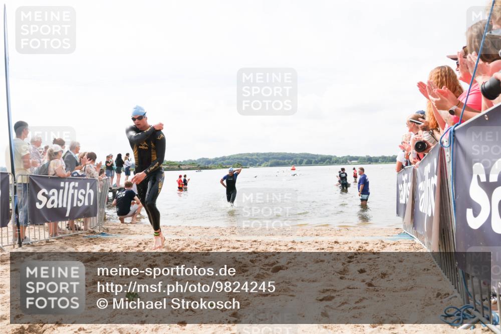21.06.2026 - Viking Triathlon Michael Strokosch http://msf.ph/oto/9824245 21.06.2026 10:26:33 Schwimmen 21, 474, 548 meine-sportfotos.de