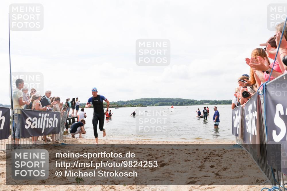 21.06.2026 - Viking Triathlon Michael Strokosch http://msf.ph/oto/9824253 21.06.2026 10:26:35 Schwimmen 21, 474, 548 meine-sportfotos.de