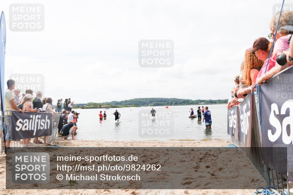 21.06.2026 - Viking Triathlon Michael Strokosch http://msf.ph/oto/9824262 21.06.2026 10:26:44 Schwimmen 334 meine-sportfotos.de