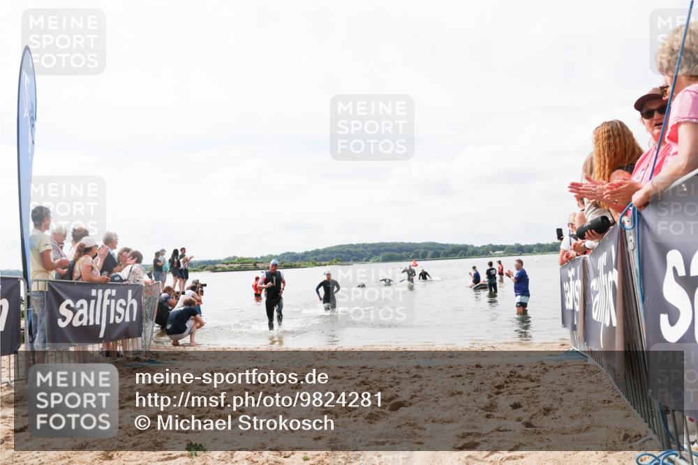 21.06.2026 - Viking Triathlon Michael Strokosch http://msf.ph/oto/9824281 21.06.2026 10:26:51 Schwimmen 334, 453 meine-sportfotos.de