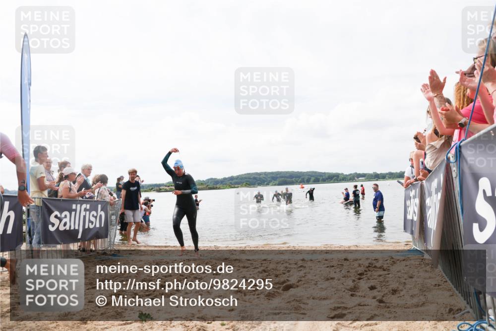 21.06.2026 - Viking Triathlon Michael Strokosch http://msf.ph/oto/9824295 21.06.2026 10:26:55 Schwimmen 176, 334, 453 meine-sportfotos.de