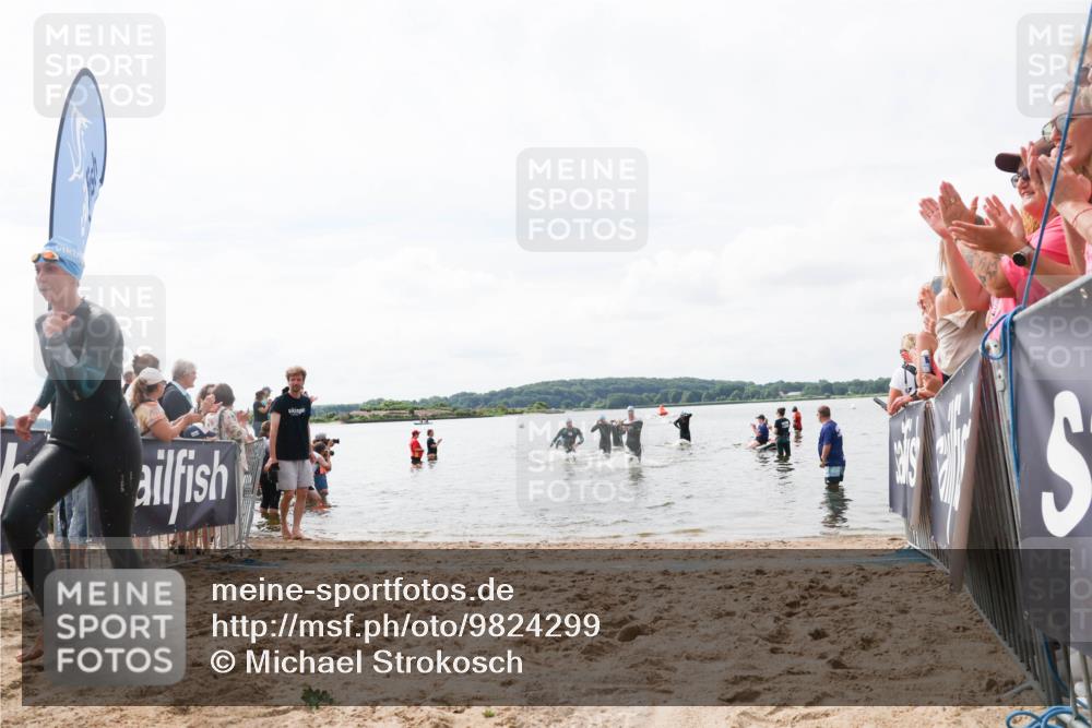 21.06.2026 - Viking Triathlon Michael Strokosch http://msf.ph/oto/9824299 21.06.2026 10:26:57 Schwimmen 176, 334, 426, 453 meine-sportfotos.de