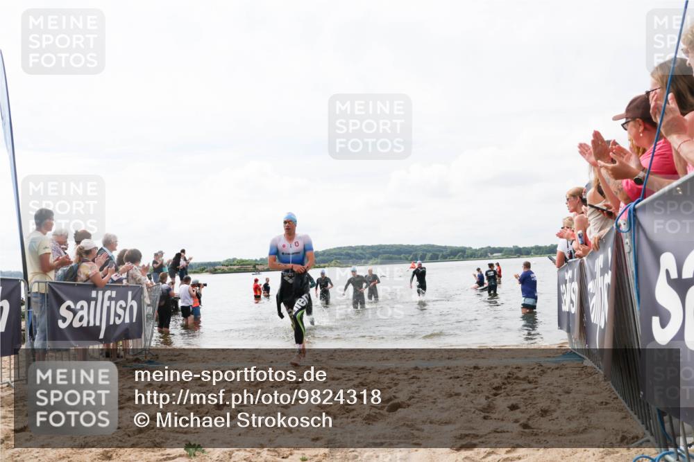 21.06.2026 - Viking Triathlon Michael Strokosch http://msf.ph/oto/9824318 21.06.2026 10:27:03 Schwimmen 7, 25, 176, 426, 547, 575 meine-sportfotos.de