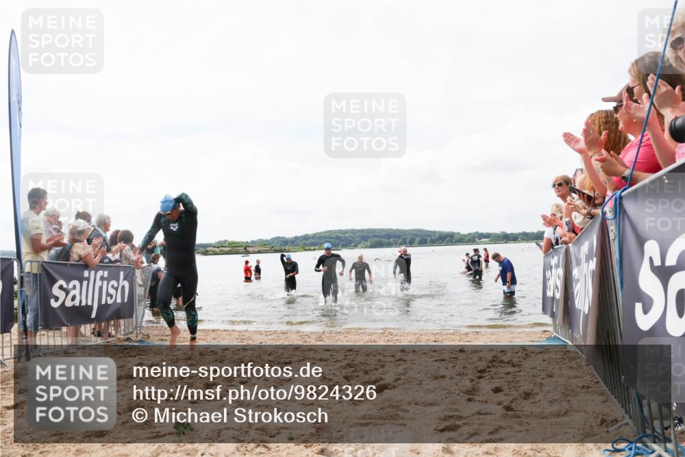 21.06.2026 - Viking Triathlon Michael Strokosch http://msf.ph/oto/9824326 21.06.2026 10:27:06 Schwimmen 7, 25, 176, 426, 547, 575 meine-sportfotos.de