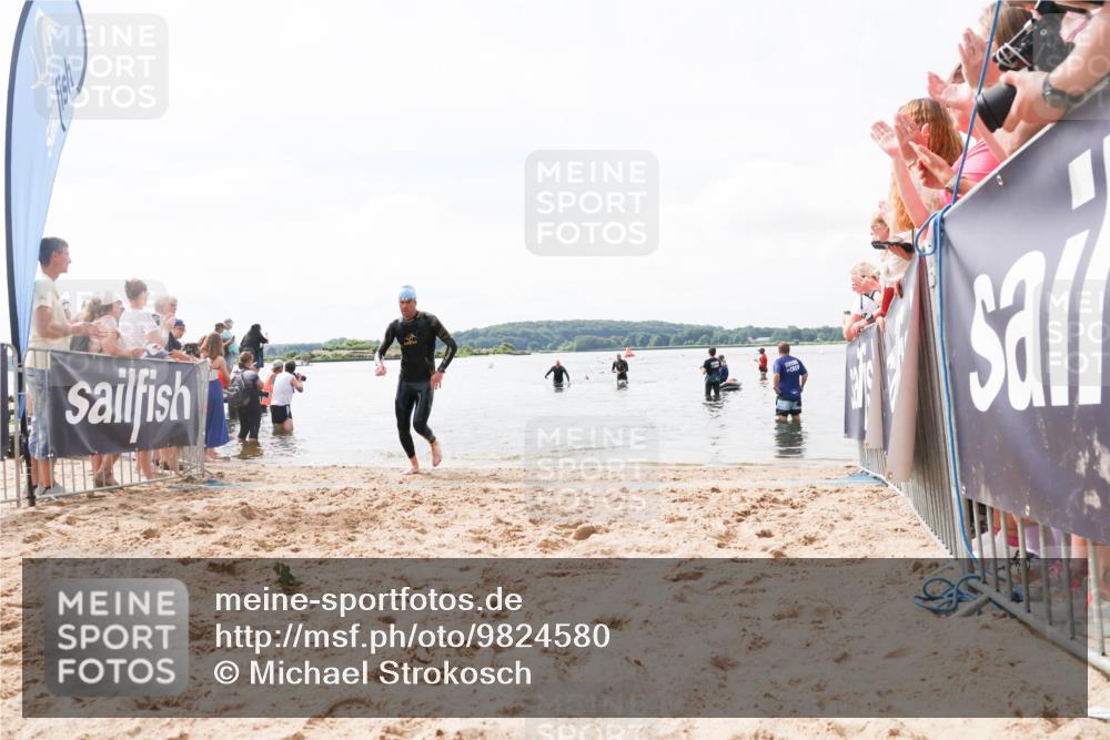 21.06.2026 - Viking Triathlon Michael Strokosch http://msf.ph/oto/9824580 21.06.2026 10:29:06 Schwimmen 466 meine-sportfotos.de