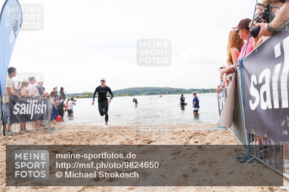 21.06.2026 - Viking Triathlon Michael Strokosch http://msf.ph/oto/9824650 21.06.2026 10:29:29 Schwimmen 65, 643 meine-sportfotos.de