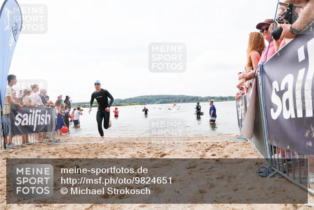 21.06.2026 - Viking Triathlon Michael Strokosch http://msf.ph/oto/9824651 21.06.2026 10:29:29 Schwimmen 65, 643 meine-sportfotos.de