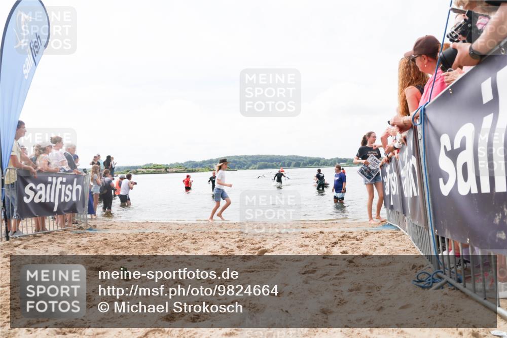 21.06.2026 - Viking Triathlon Michael Strokosch http://msf.ph/oto/9824664 21.06.2026 10:29:34 Schwimmen 65, 610 meine-sportfotos.de