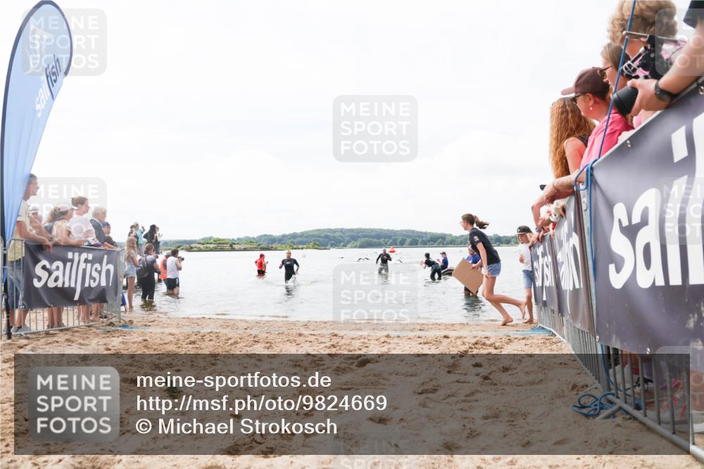 21.06.2026 - Viking Triathlon Michael Strokosch http://msf.ph/oto/9824669 21.06.2026 10:29:35 Schwimmen 65, 610 meine-sportfotos.de