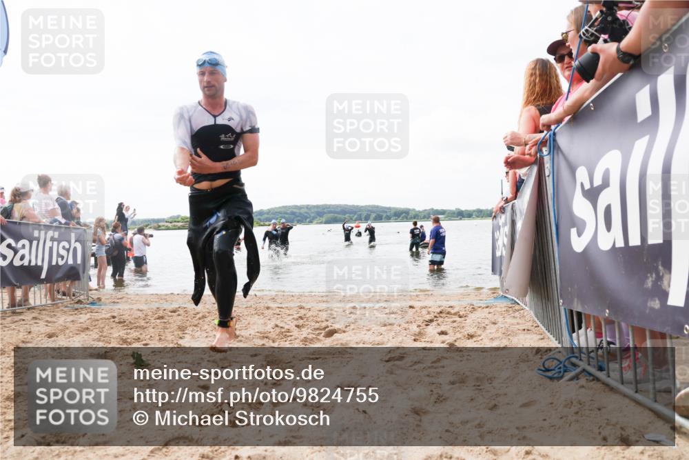 21.06.2026 - Viking Triathlon Michael Strokosch http://msf.ph/oto/9824755 21.06.2026 10:30:04 Schwimmen 31, 169, 270, 359, 527 meine-sportfotos.de
