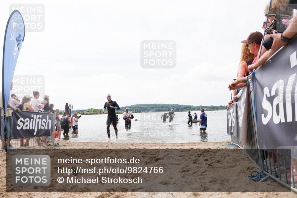 21.06.2026 - Viking Triathlon Michael Strokosch http://msf.ph/oto/9824766 21.06.2026 10:30:08 Schwimmen 31, 38, 270, 359, 527 meine-sportfotos.de