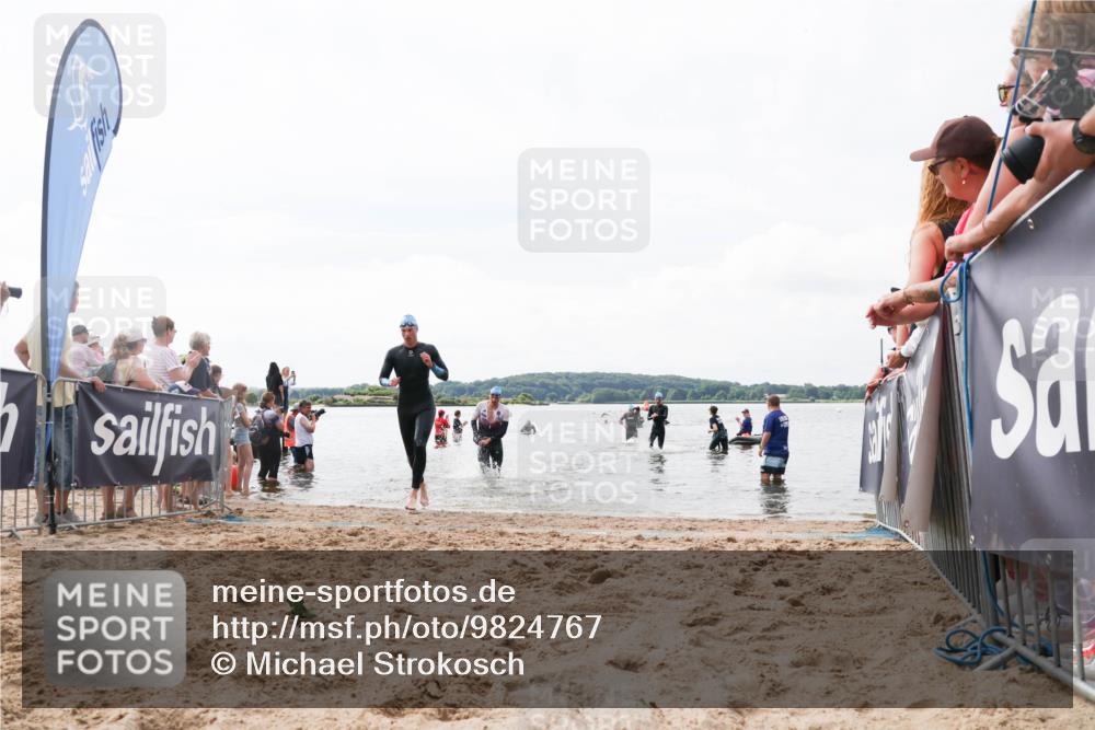 21.06.2026 - Viking Triathlon Michael Strokosch http://msf.ph/oto/9824767 21.06.2026 10:30:08 Schwimmen 31, 38, 270, 359, 527 meine-sportfotos.de