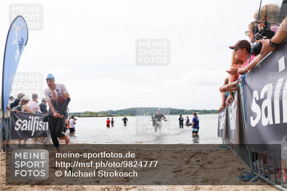 21.06.2026 - Viking Triathlon Michael Strokosch http://msf.ph/oto/9824777 21.06.2026 10:30:11 Schwimmen 31, 38, 270 meine-sportfotos.de