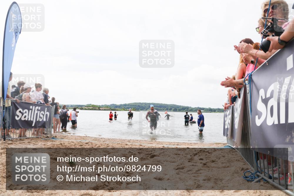 21.06.2026 - Viking Triathlon Michael Strokosch http://msf.ph/oto/9824799 21.06.2026 10:30:19 Schwimmen 27, 38, 104 meine-sportfotos.de