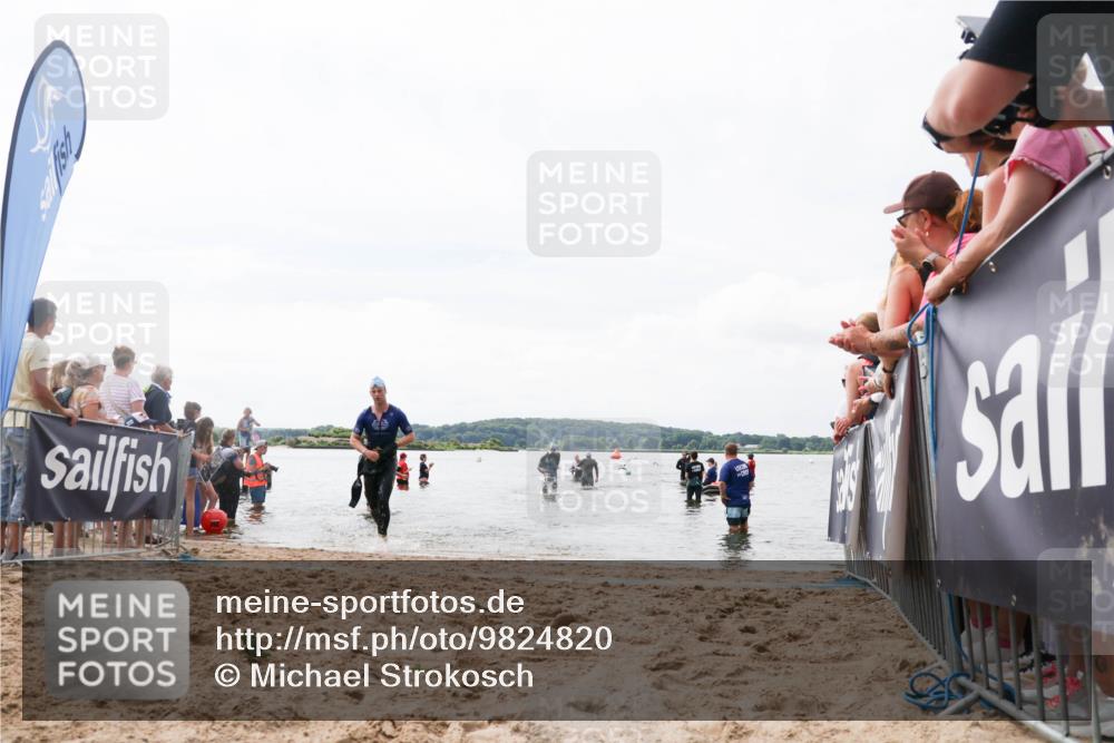 21.06.2026 - Viking Triathlon Michael Strokosch http://msf.ph/oto/9824820 21.06.2026 10:30:26 Schwimmen 27, 104, 218 meine-sportfotos.de