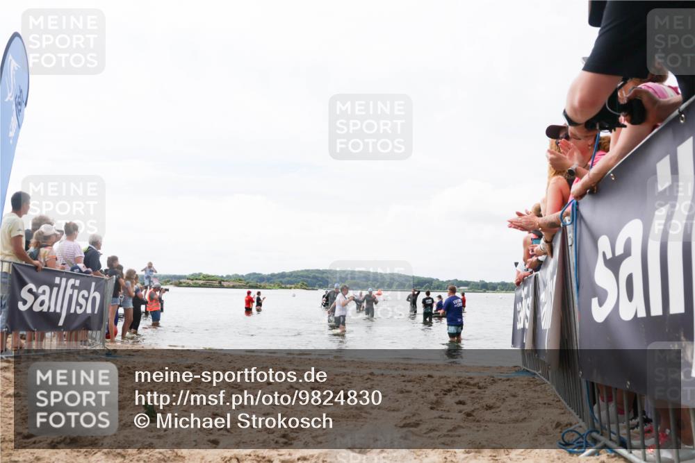 21.06.2026 - Viking Triathlon Michael Strokosch http://msf.ph/oto/9824830 21.06.2026 10:30:29 Schwimmen 27, 218 meine-sportfotos.de