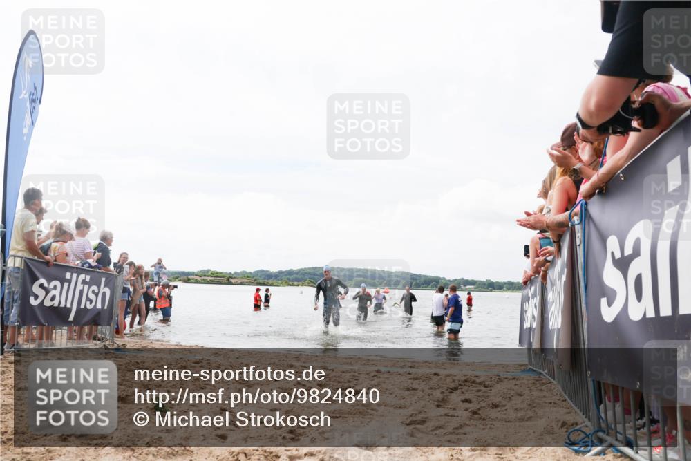 21.06.2026 - Viking Triathlon Michael Strokosch http://msf.ph/oto/9824840 21.06.2026 10:30:32 Schwimmen 5, 27, 42, 218 meine-sportfotos.de