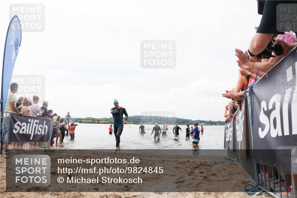 21.06.2026 - Viking Triathlon Michael Strokosch http://msf.ph/oto/9824845 21.06.2026 10:30:34 Schwimmen 5, 42, 103, 218 meine-sportfotos.de