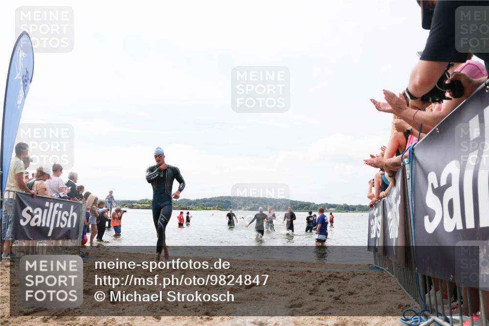 21.06.2026 - Viking Triathlon Michael Strokosch http://msf.ph/oto/9824847 21.06.2026 10:30:35 Schwimmen 5, 42, 103, 218 meine-sportfotos.de