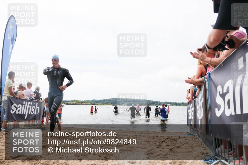 21.06.2026 - Viking Triathlon Michael Strokosch http://msf.ph/oto/9824849 21.06.2026 10:30:35 Schwimmen 5, 42, 103, 218 meine-sportfotos.de