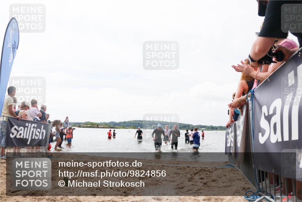 21.06.2026 - Viking Triathlon Michael Strokosch http://msf.ph/oto/9824856 21.06.2026 10:30:38 Schwimmen 5, 42, 103, 218 meine-sportfotos.de