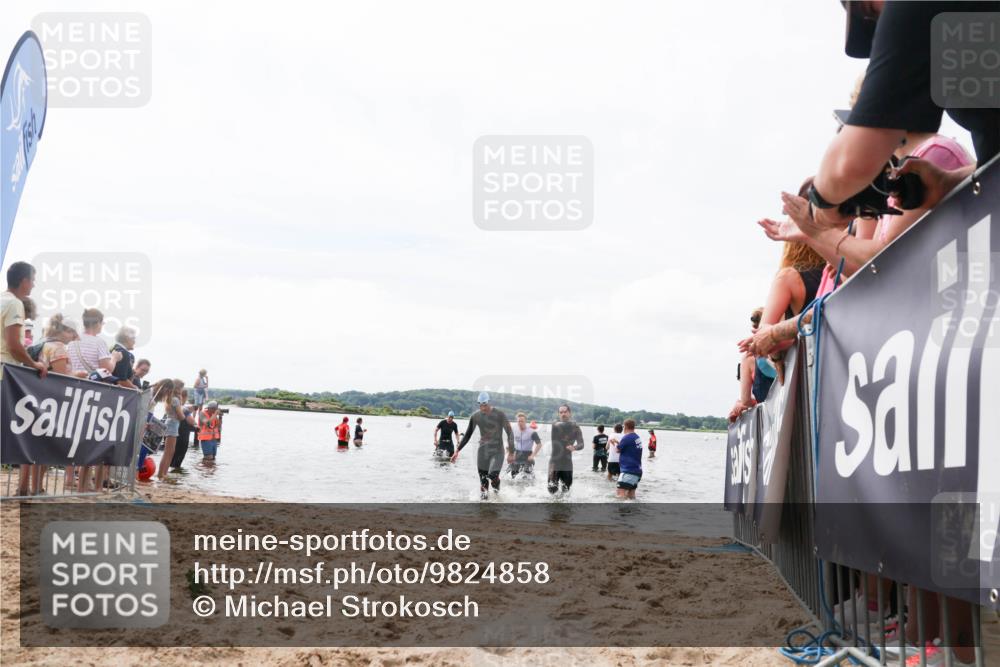 21.06.2026 - Viking Triathlon Michael Strokosch http://msf.ph/oto/9824858 21.06.2026 10:30:38 Schwimmen 5, 42, 103, 218 meine-sportfotos.de